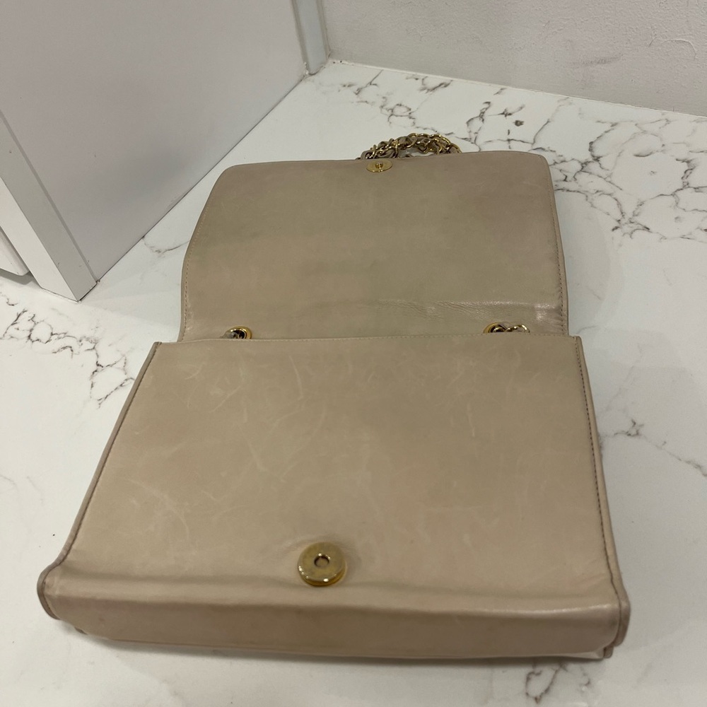 Chanel Lambskin Cream Shoulder Bag - Picture 5 of 15